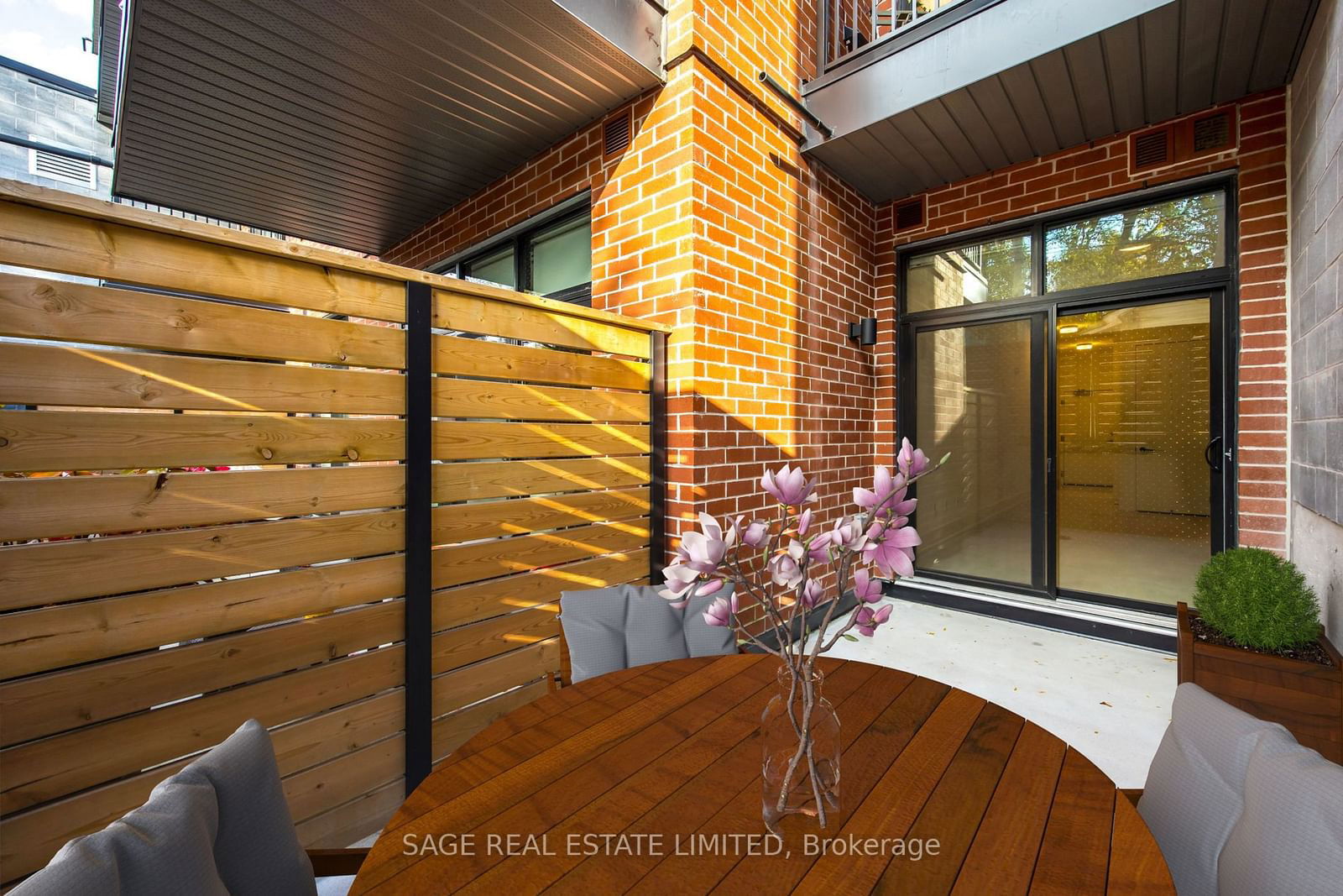 14 Dewhurst Blvd, unit 102 for sale