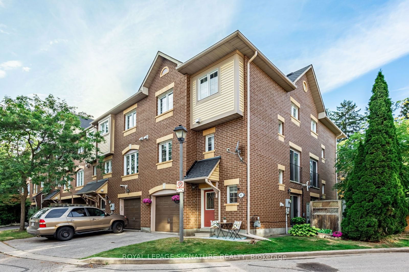 Walnutiane Townhomes, Pickering, Toronto