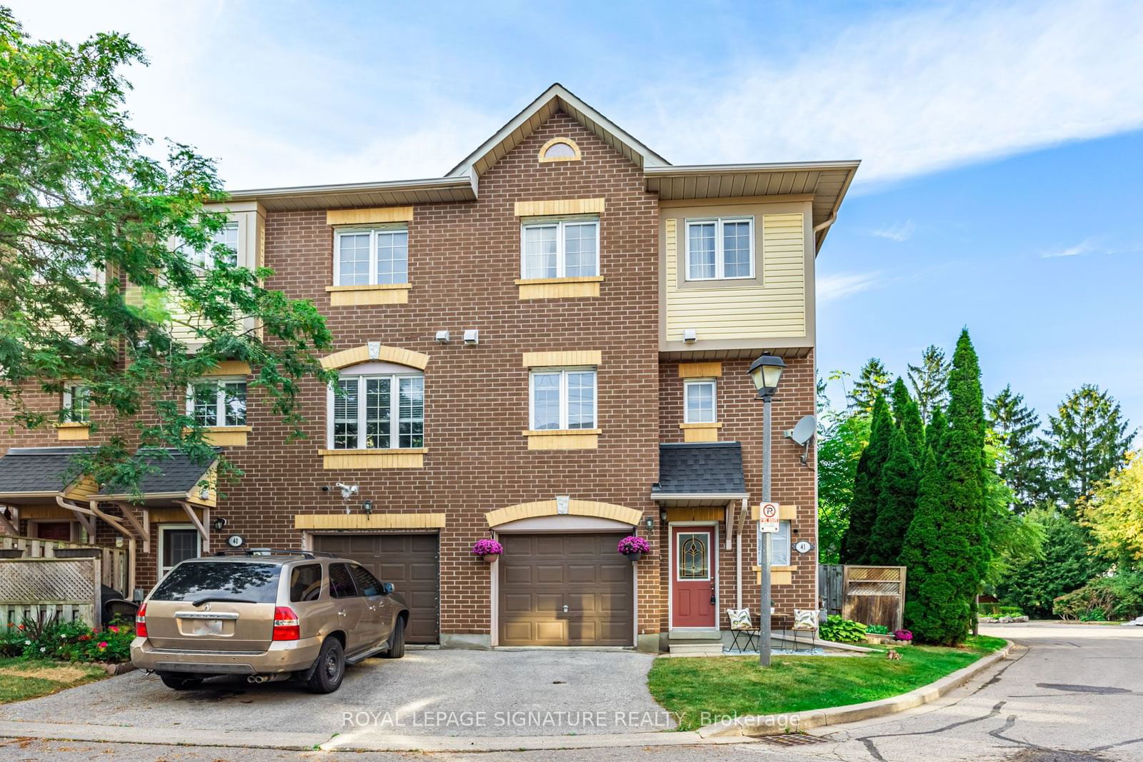 Walnutiane Townhomes, Pickering, Toronto