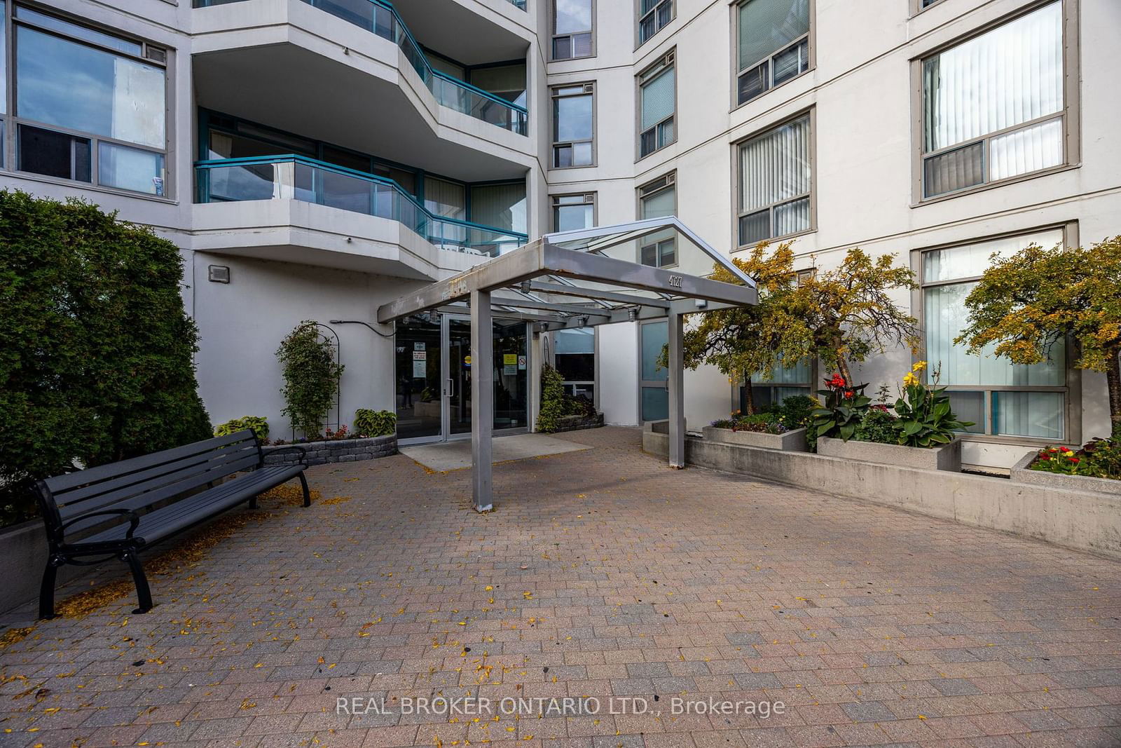 4727 Sheppard Ave E, unit 608 for sale