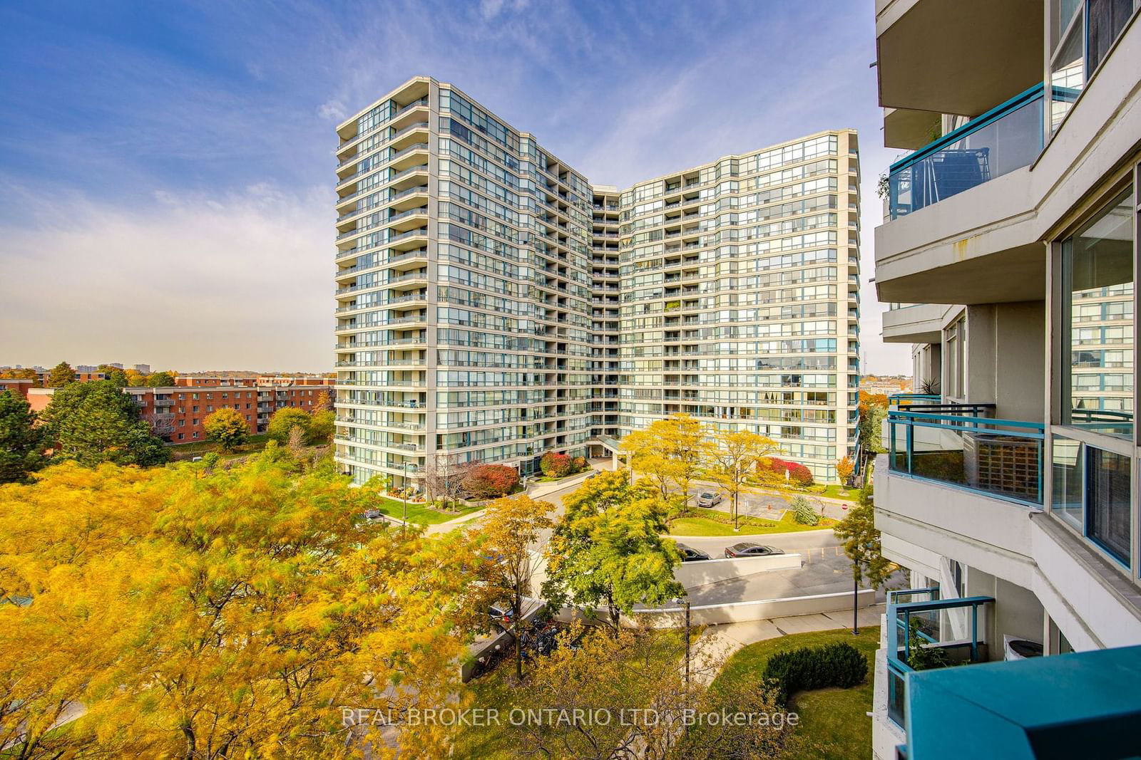 4727 Sheppard Ave E, unit 608 for sale