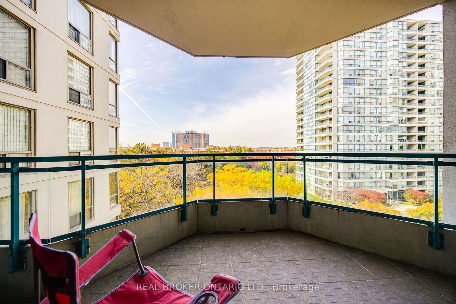 4727 Sheppard Ave E, unit 608 for sale