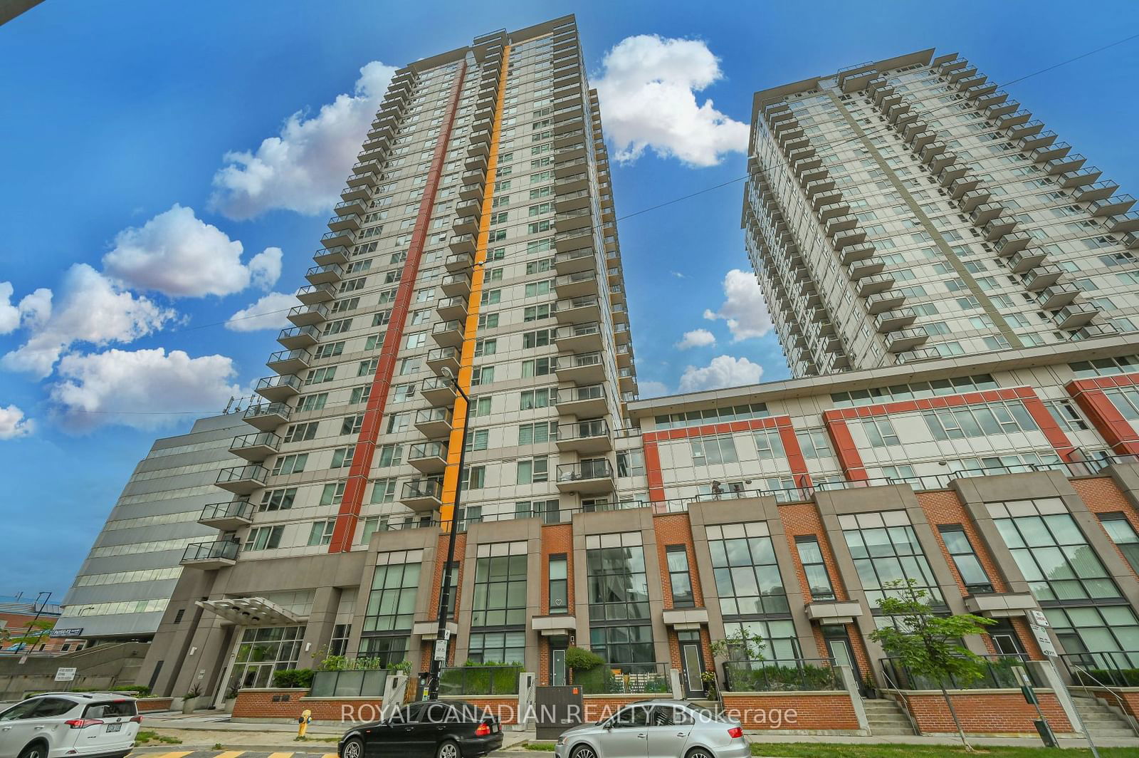 25 Town Centre Crt, unit 701 for sale