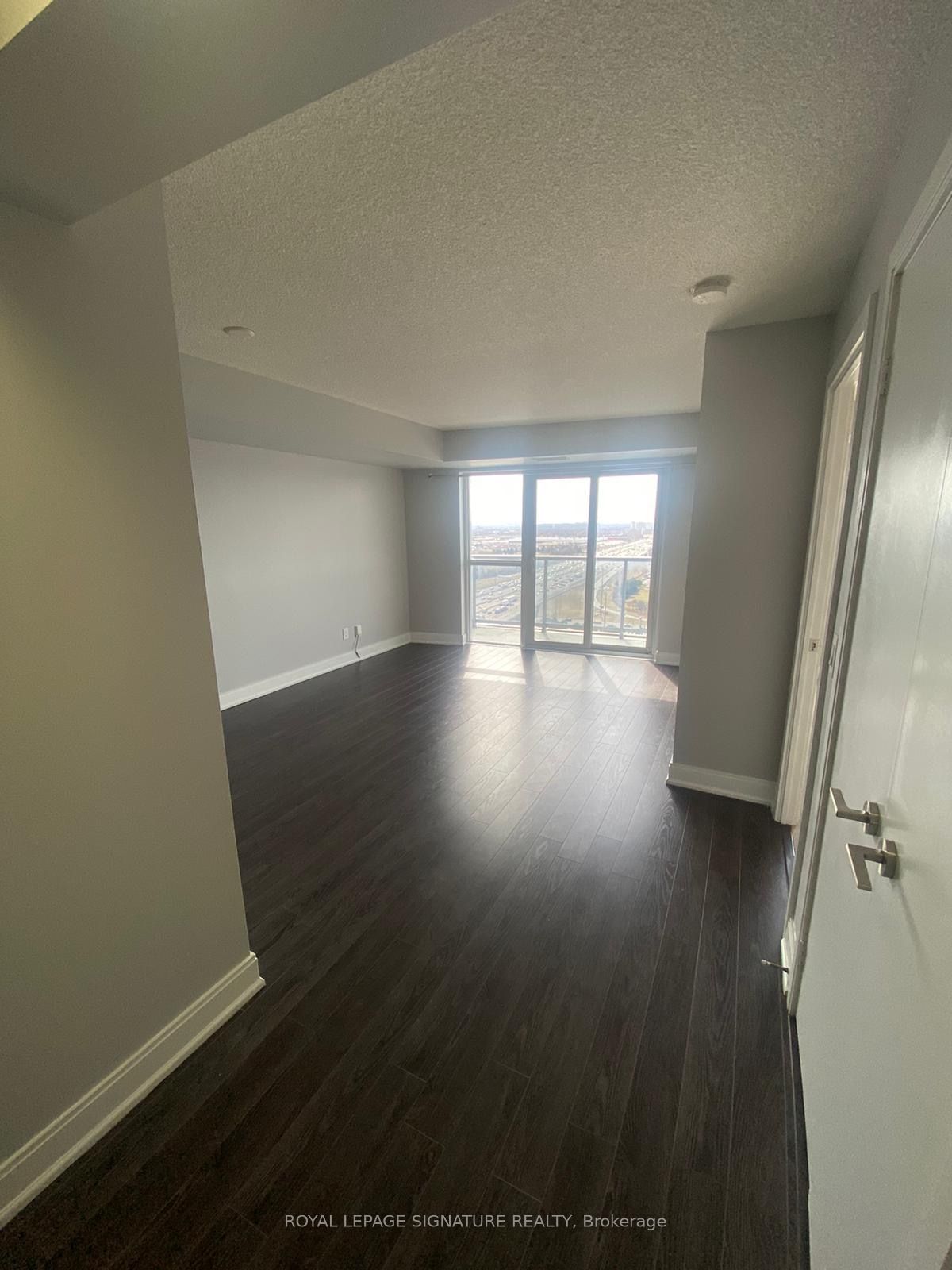 125 Village Green Sq, unit 2506 for rent