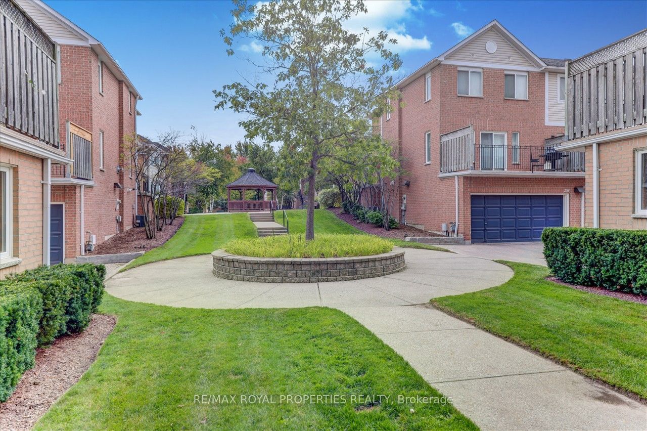 Mondeo Townhomes, Scarborough, Toronto