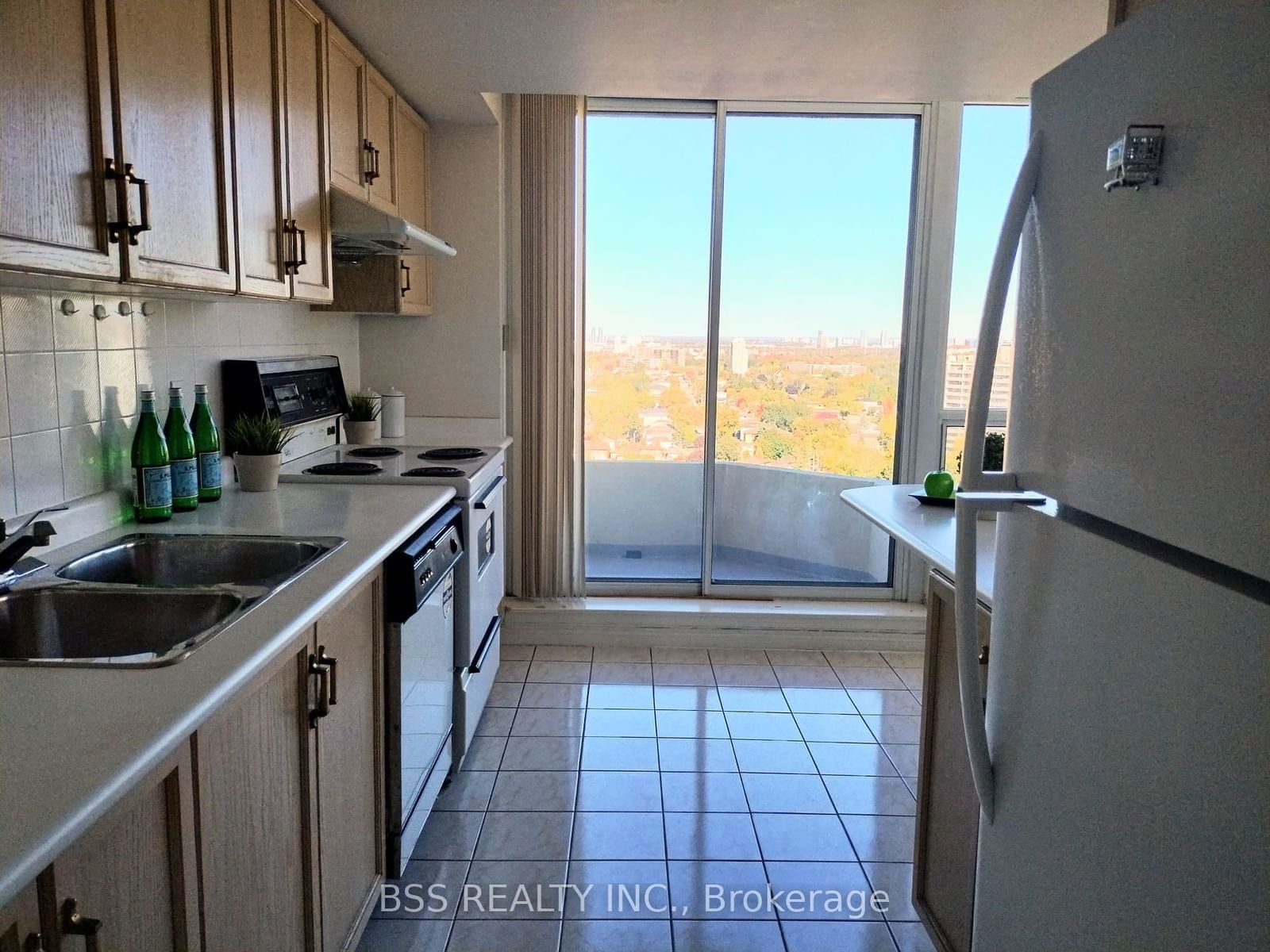 1 Greystone Walk Dr, unit PH82 for rent