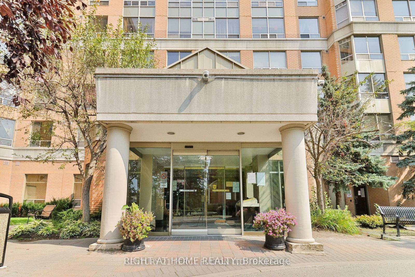 1883 Mcnicoll Ave, unit 602 for rent