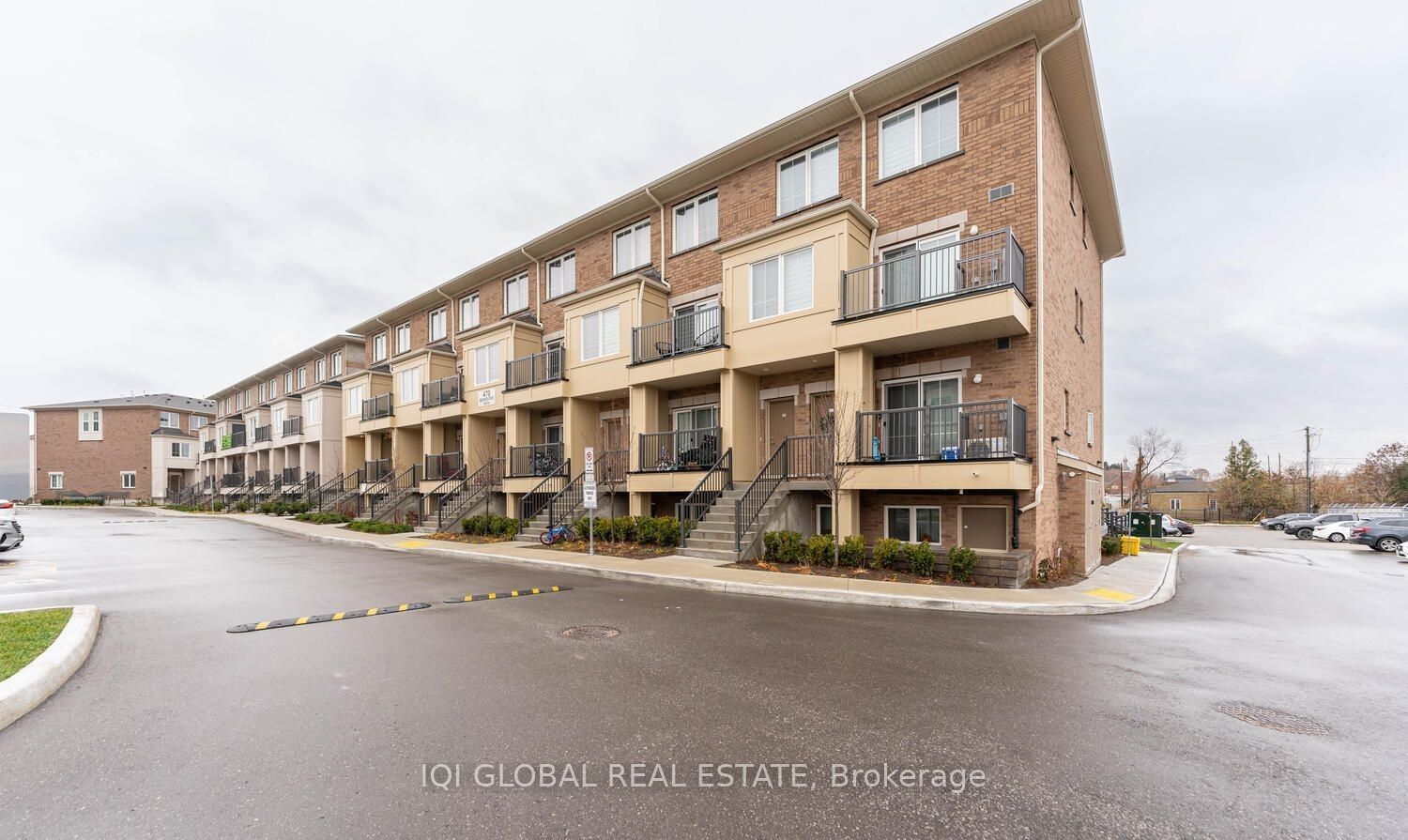 475 Beresford Path, unit 08 for sale