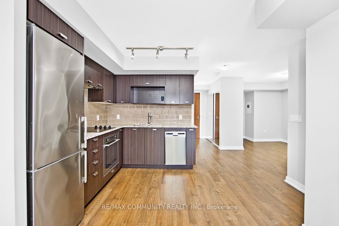 275 Village Green Sq, unit 1724 for sale