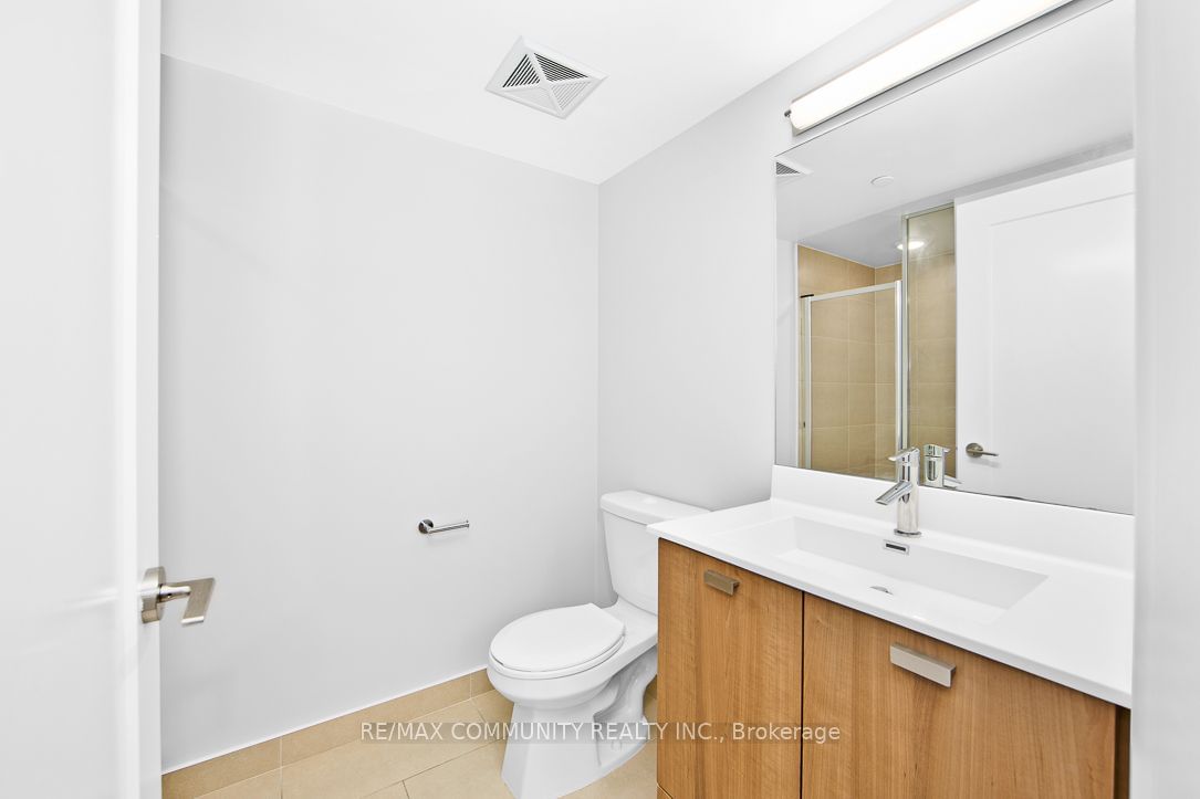 275 Village Green Sq, unit 1724 for sale