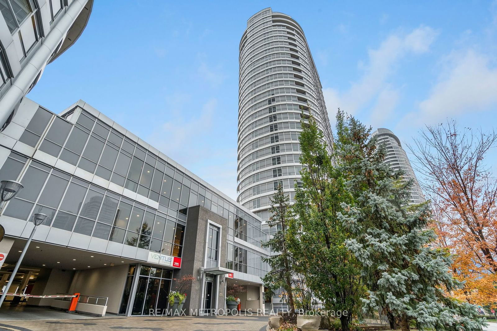 151 Village Green Sq, unit 2103 for sale