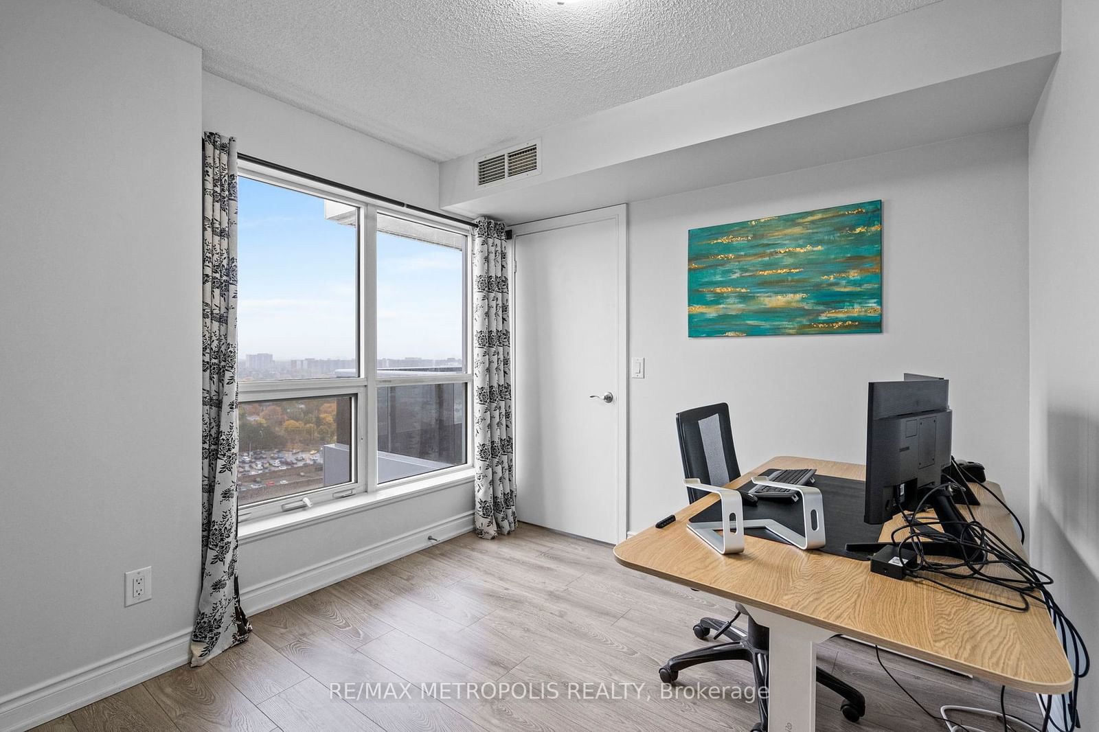 151 Village Green Sq, unit 2103 for sale