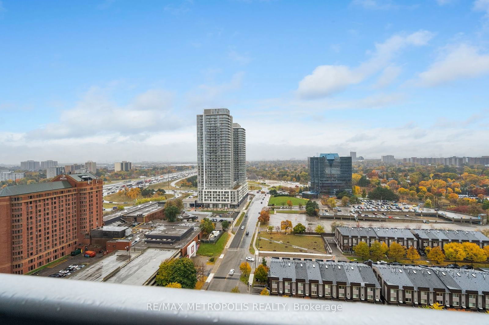 151 Village Green Sq, unit 2103 for sale