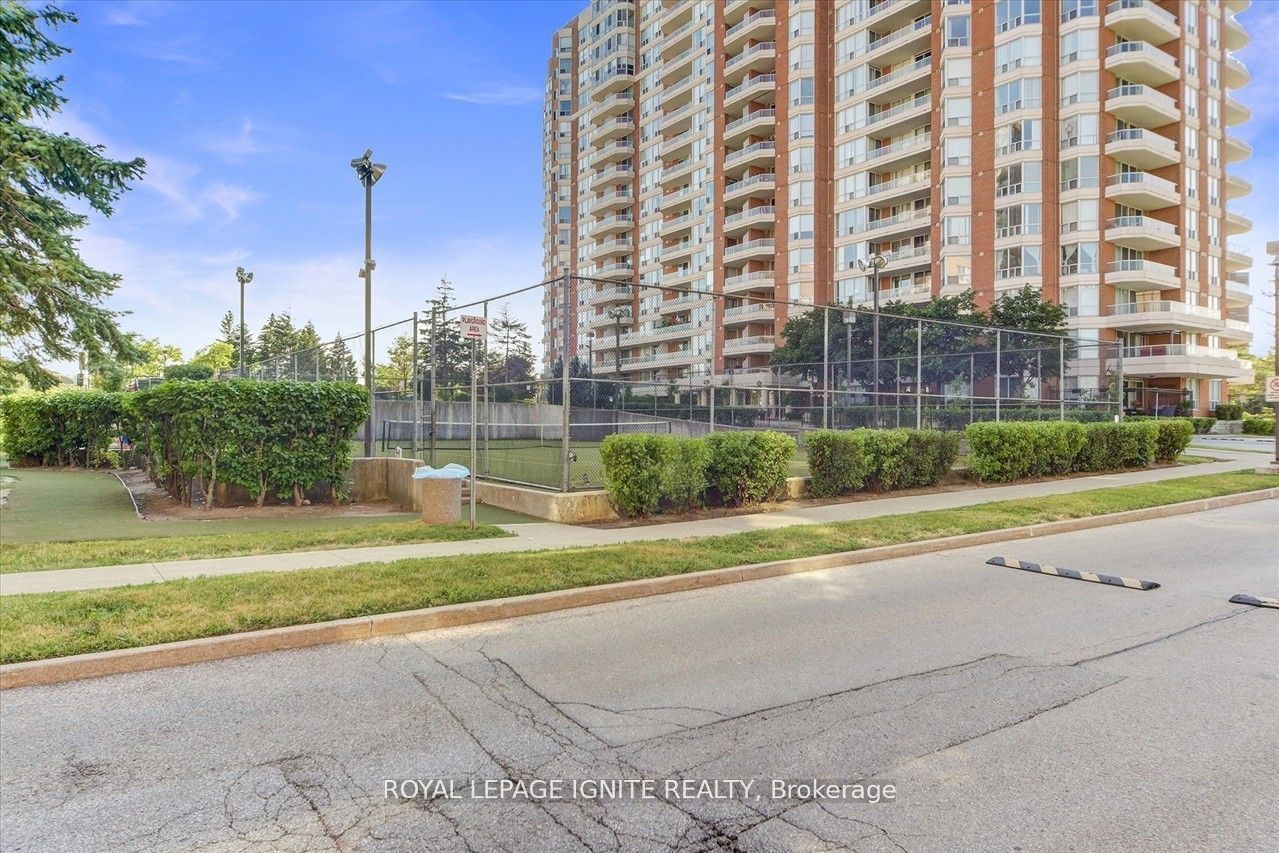 Mayfair on the Green I Condos, Scarborough, Toronto