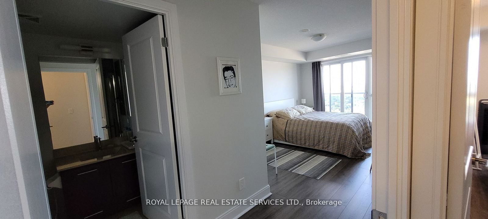 125 Village Green Sq, unit 3803 for rent