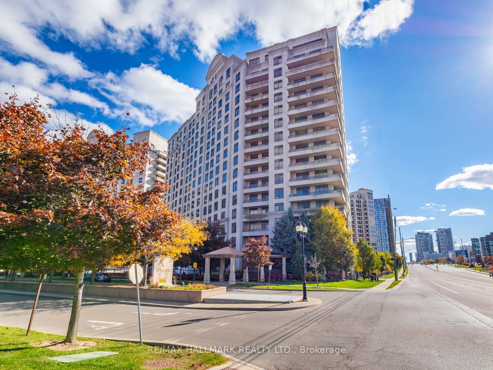 9235 Jane St, unit 107 for sale