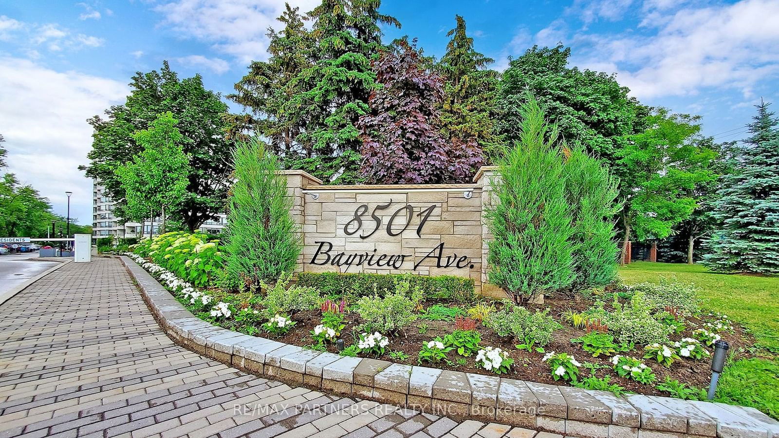 8501 Bayview Ave, unit 907 for sale