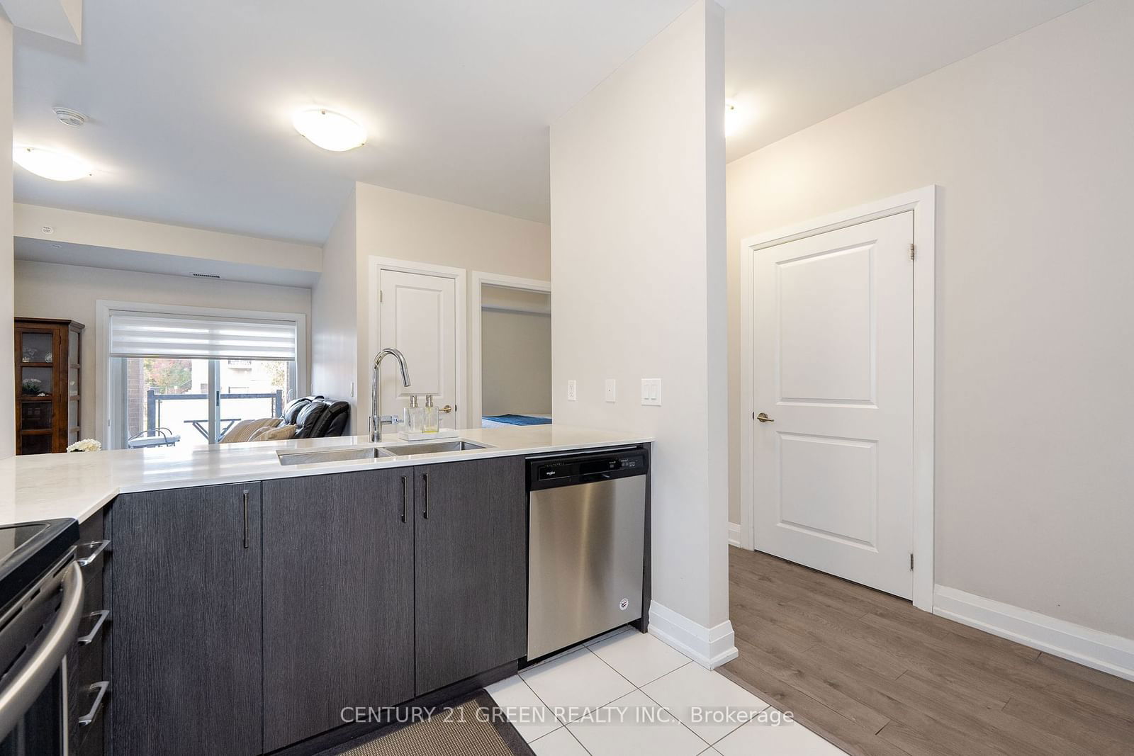 481 Rupert Ave, unit 109 for sale