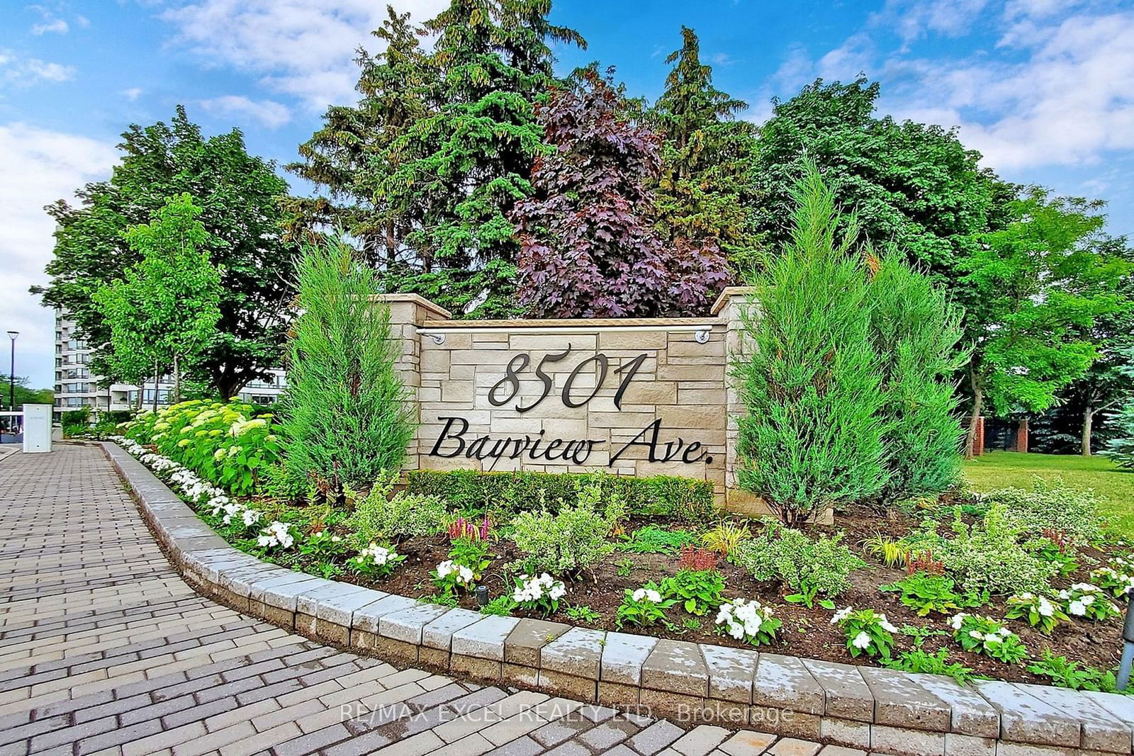 8501 Bayview Ave, unit 808 for sale