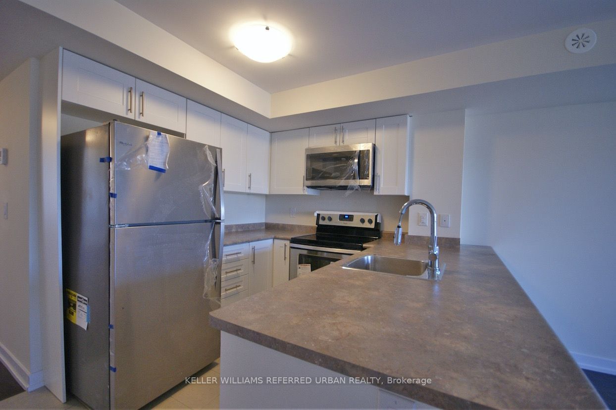 10 Dunsheath Way, unit 218 for rent