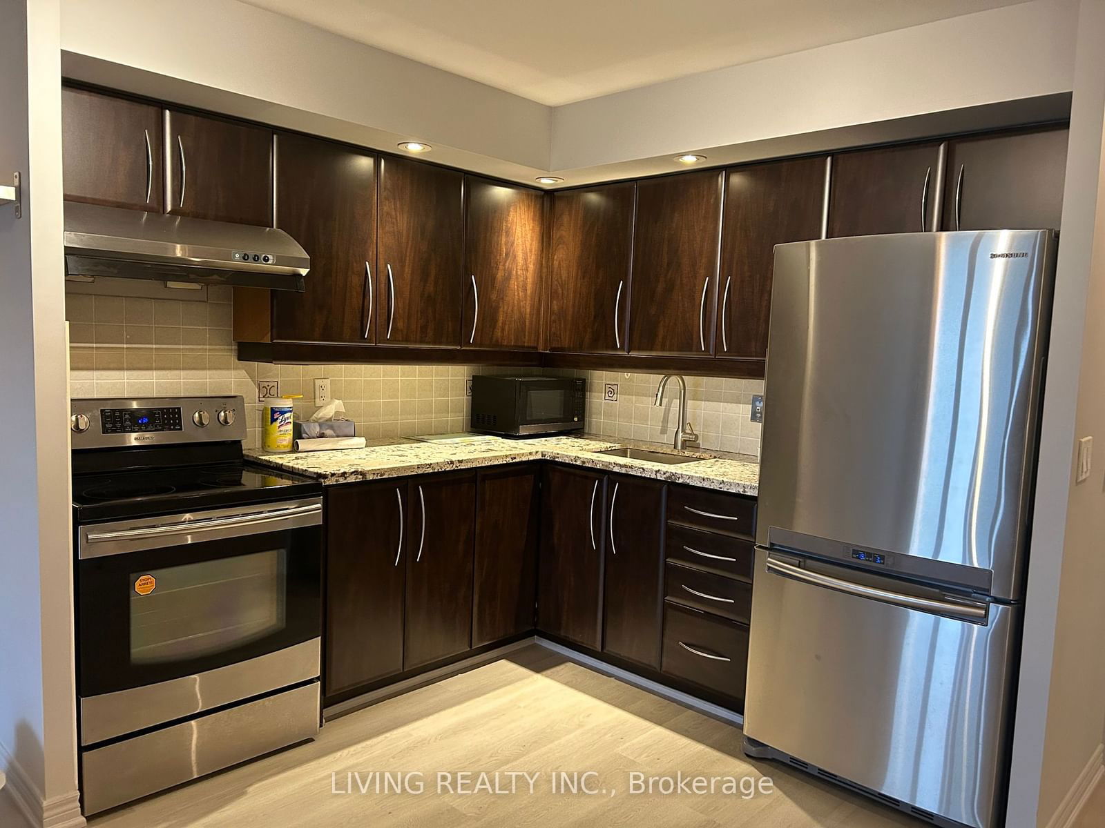 33 Cox Blvd, unit 1103 for sale