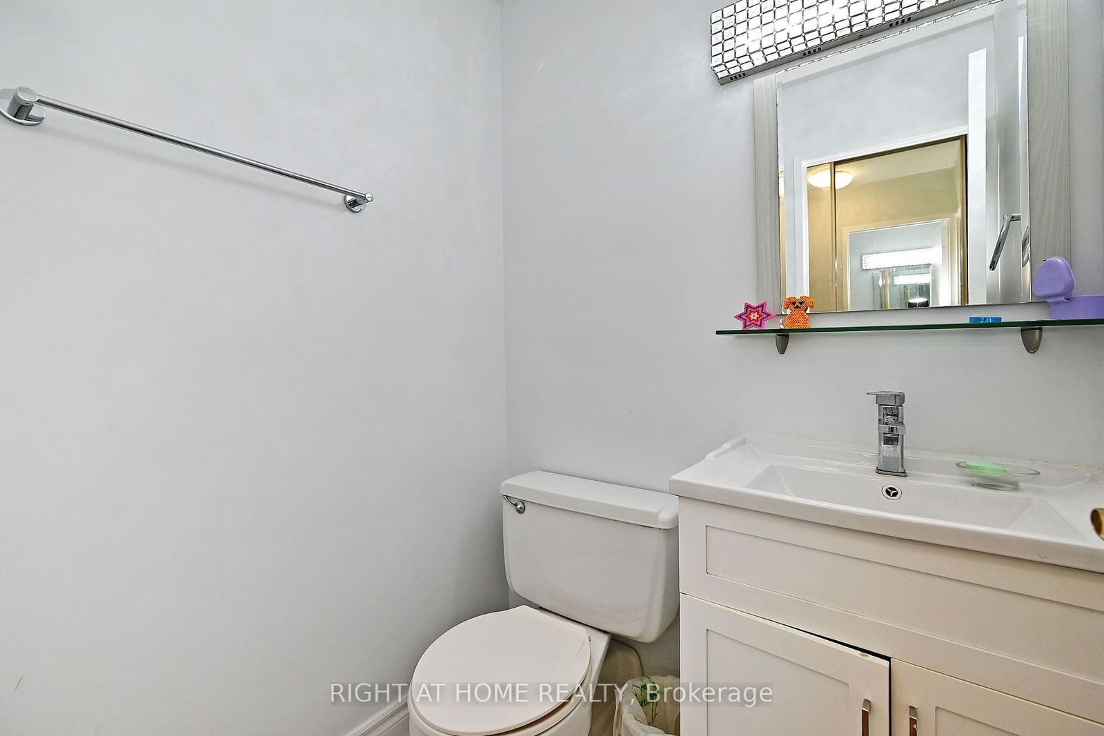 16 Elgin St, unit 145 for sale