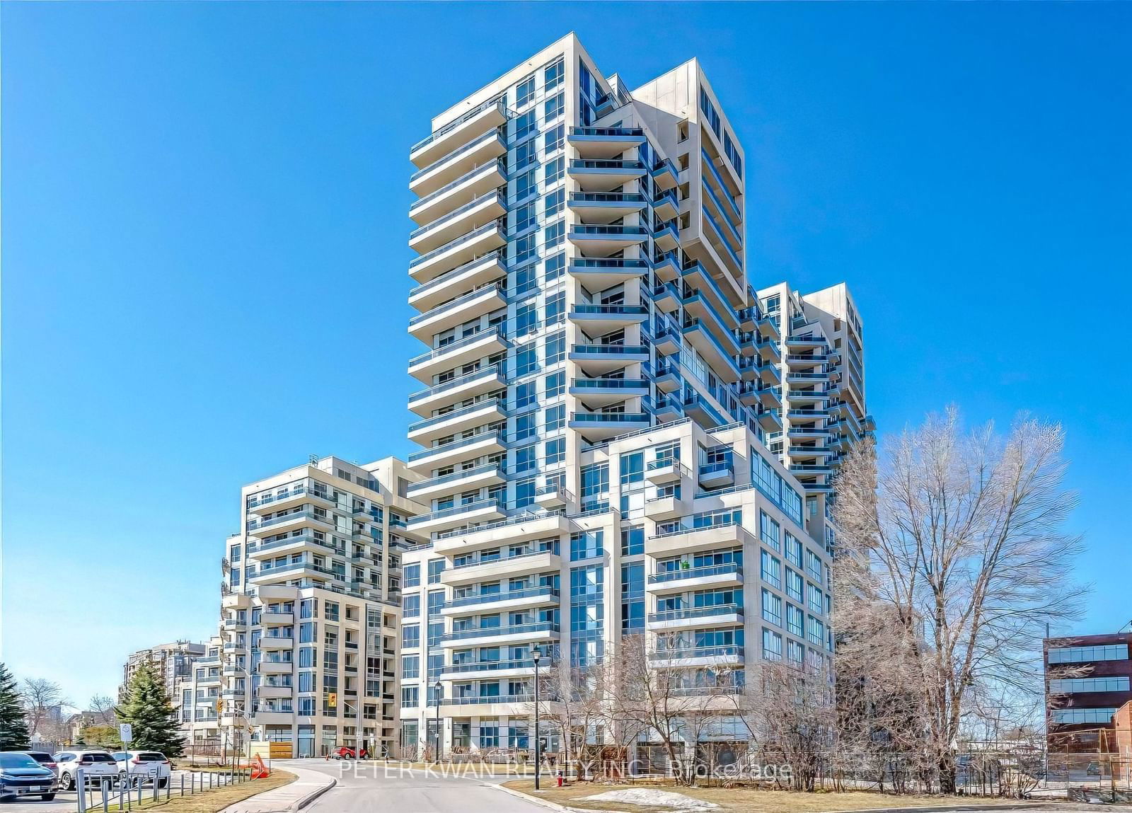 9205 Yonge St, unit 618NE for sale