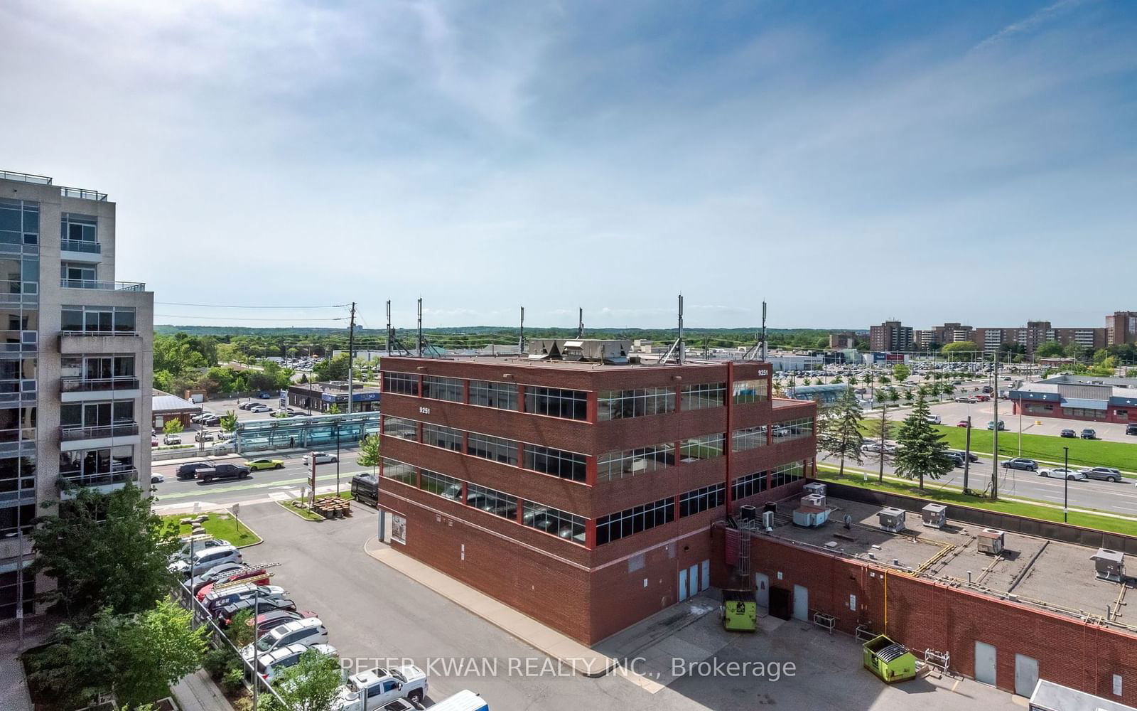 9205 Yonge St, unit 618NE for sale