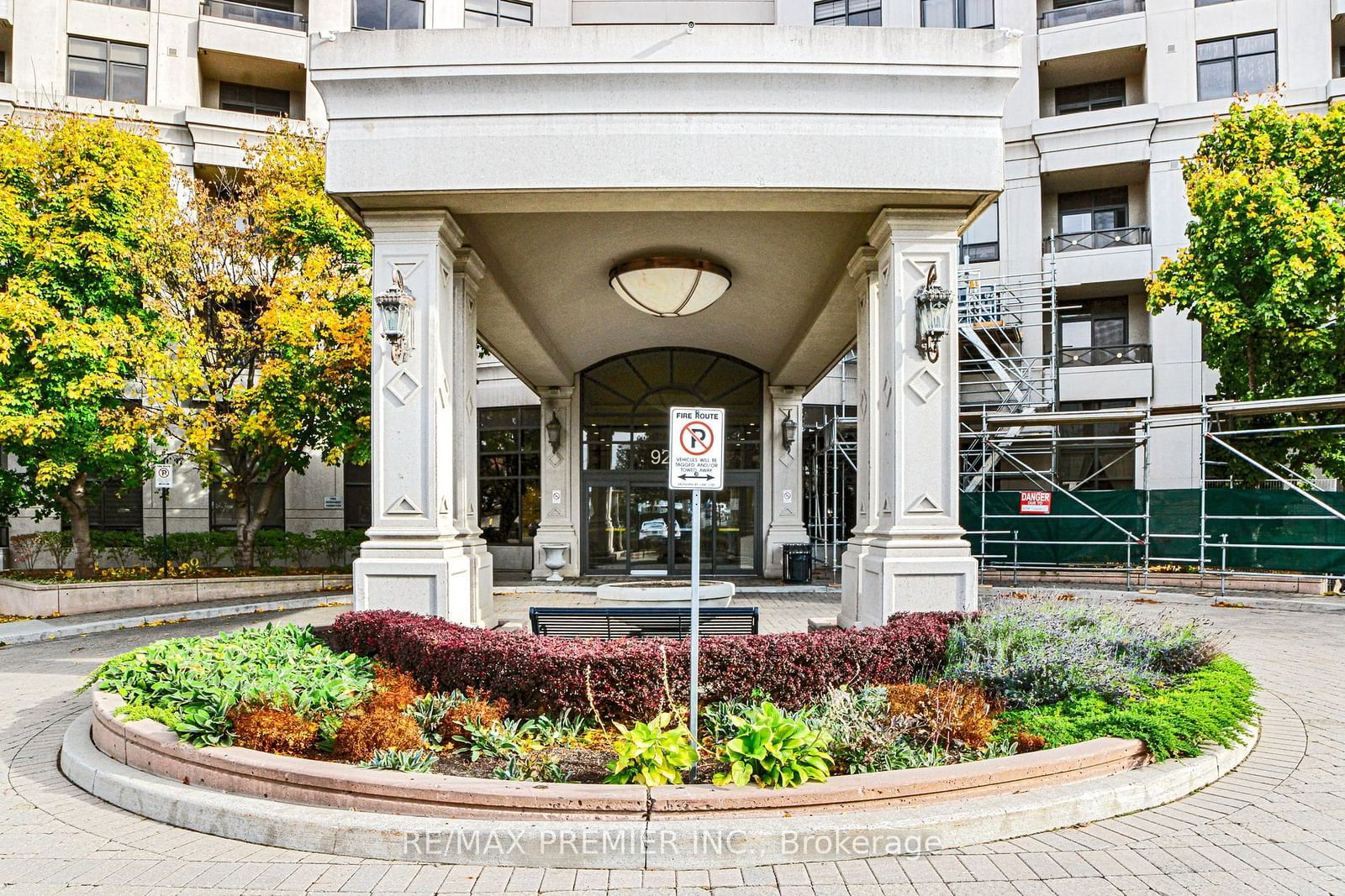 9225 Jane St, unit STE412 for sale