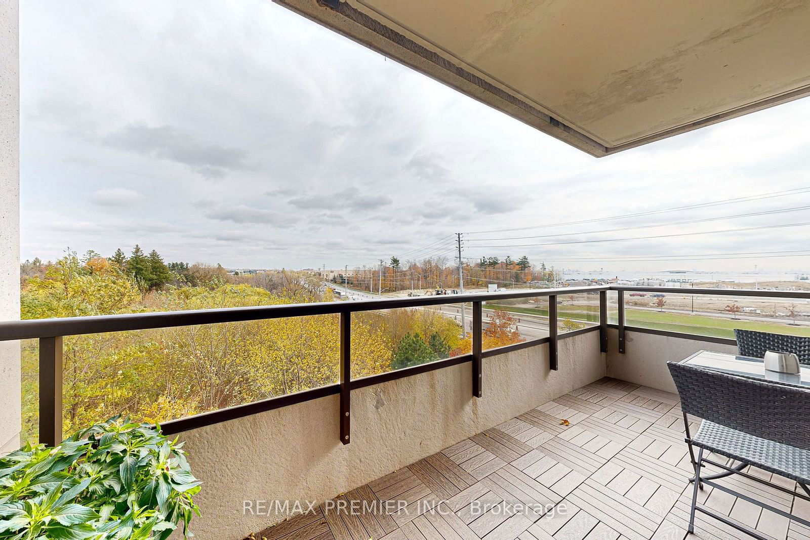 9225 Jane St, unit STE412 for sale