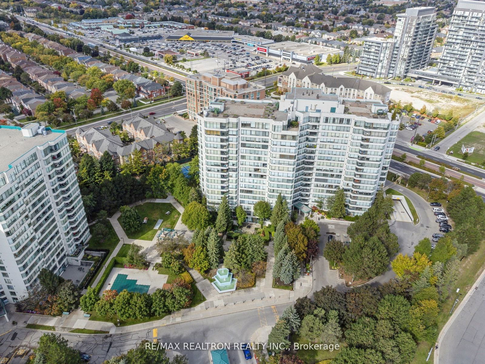 120 Promenade Circ, unit 406 for sale