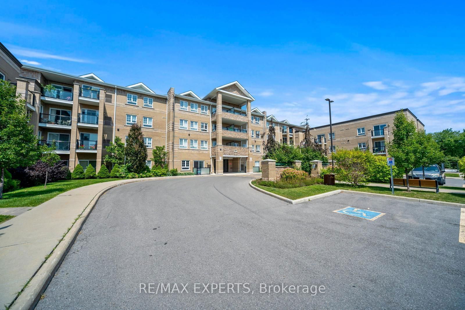 481 Rupert Ave, unit 2117 for rent