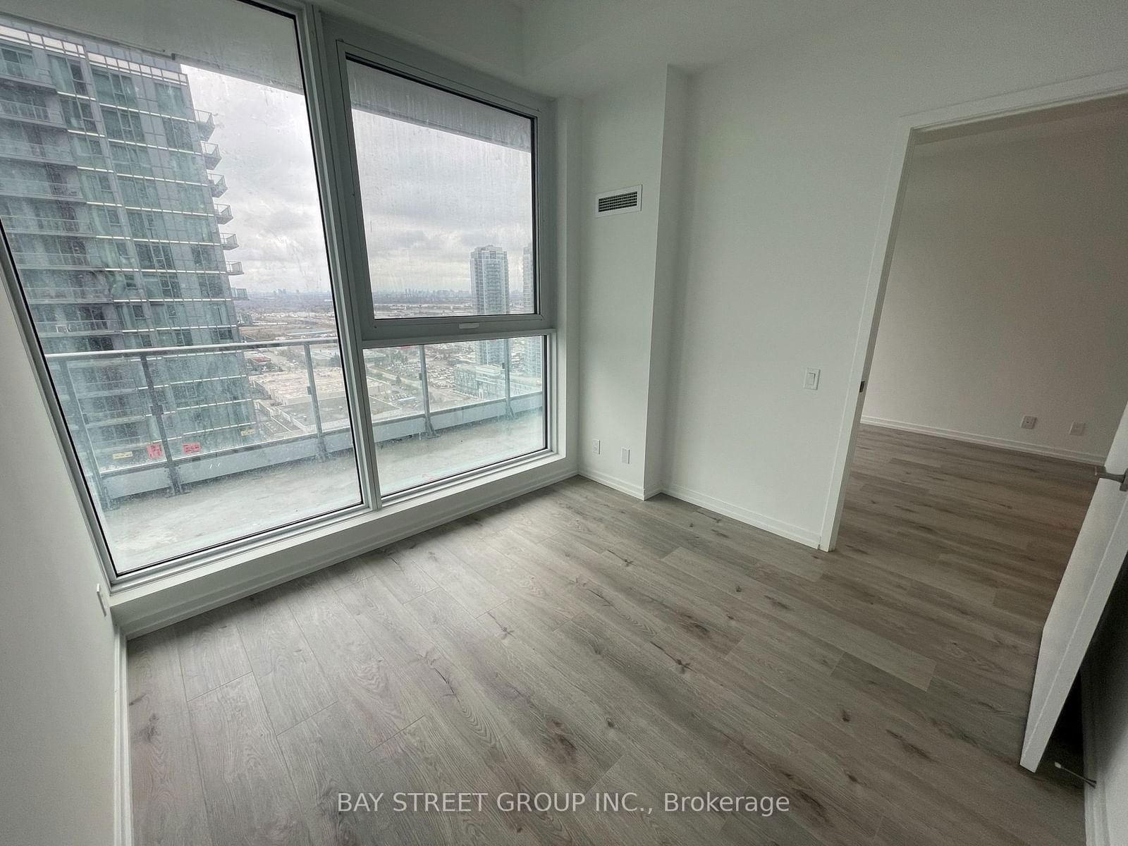 7890 Jane St, unit 3210 for rent