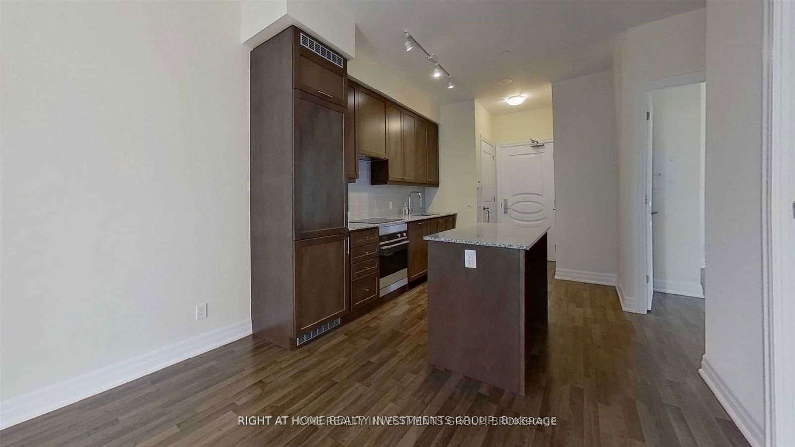 9085 Jane St, unit 1004 for rent