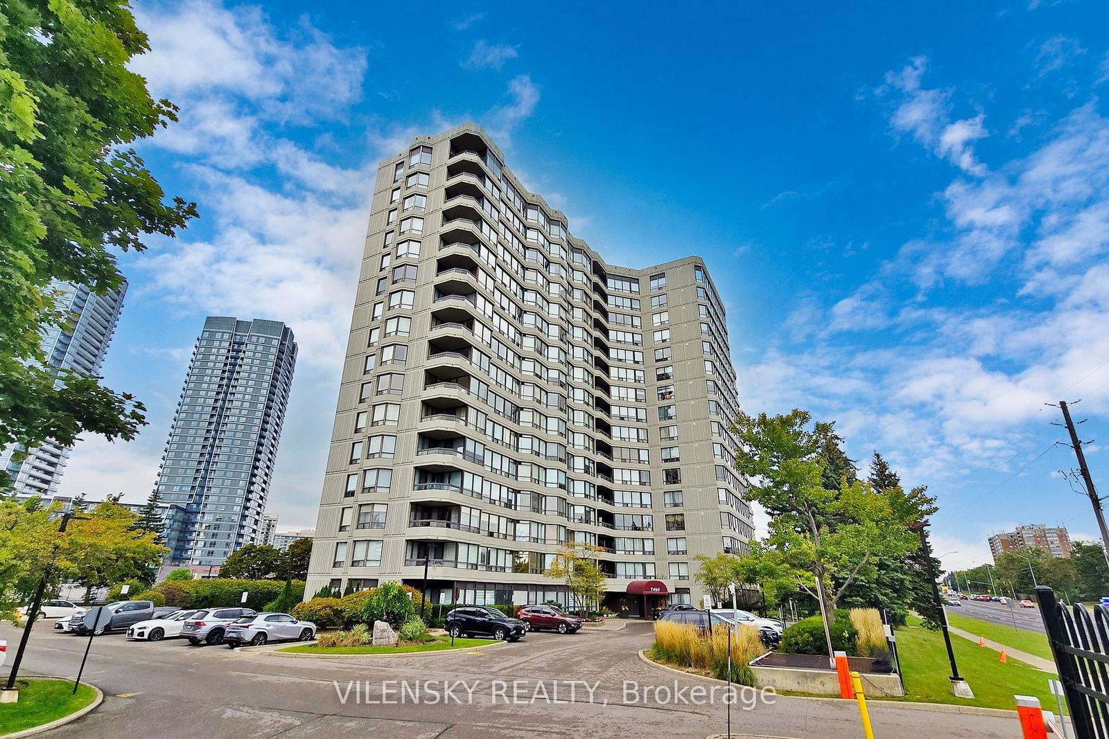 7460 Bathurst St, unit 514 for sale