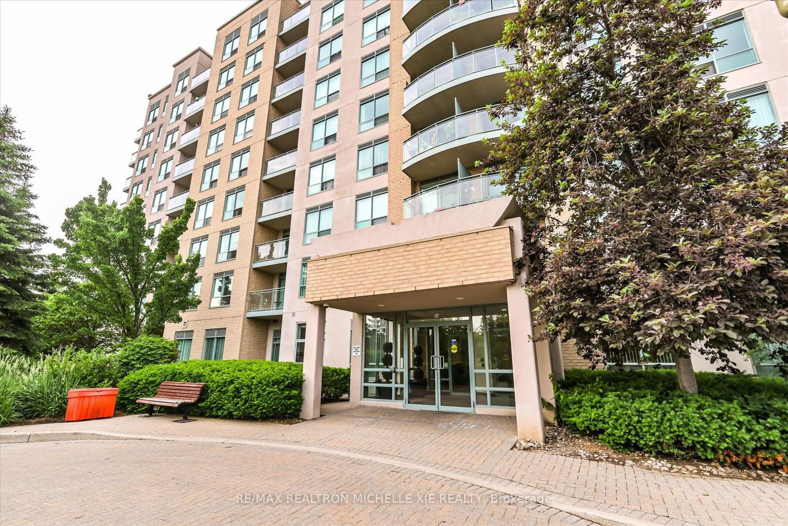 The Gates of Bayview Glen II Condos, Richmond Hill, Toronto