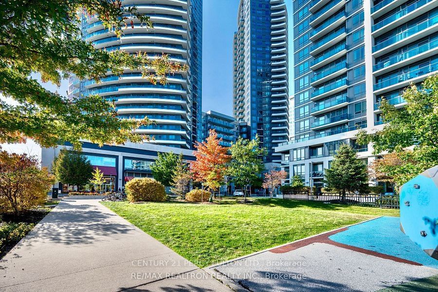 7165 yonge St, unit 1015 for rent