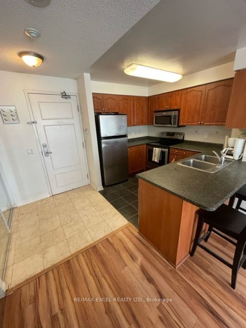 350 Red Maple Rd, unit 508 for rent