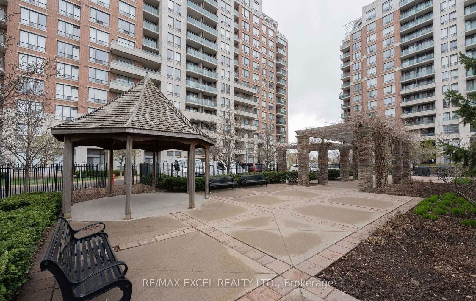 350 Red Maple Rd, unit 508 for rent