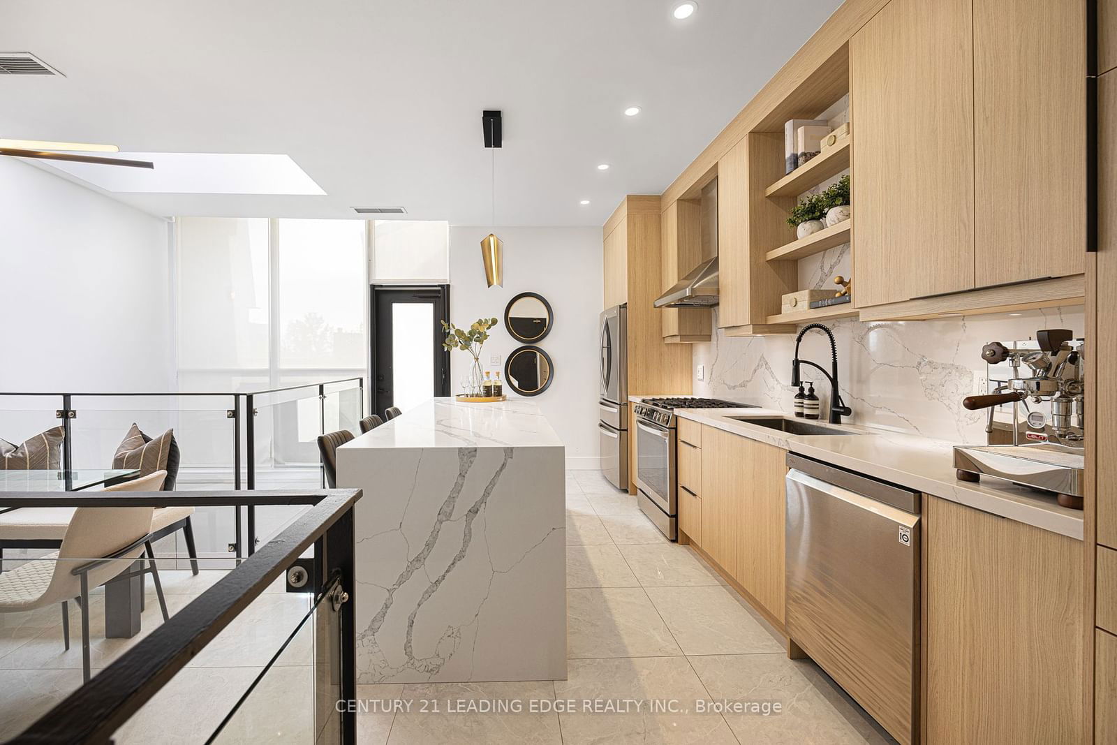 33 WALLACE St, unit PH13 for sale