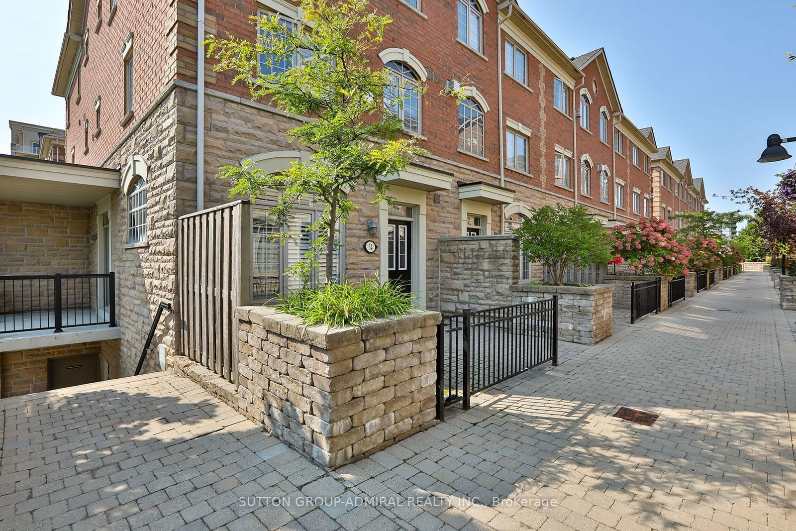 8 Brighton Place Townhomes, Vaughan, Toronto