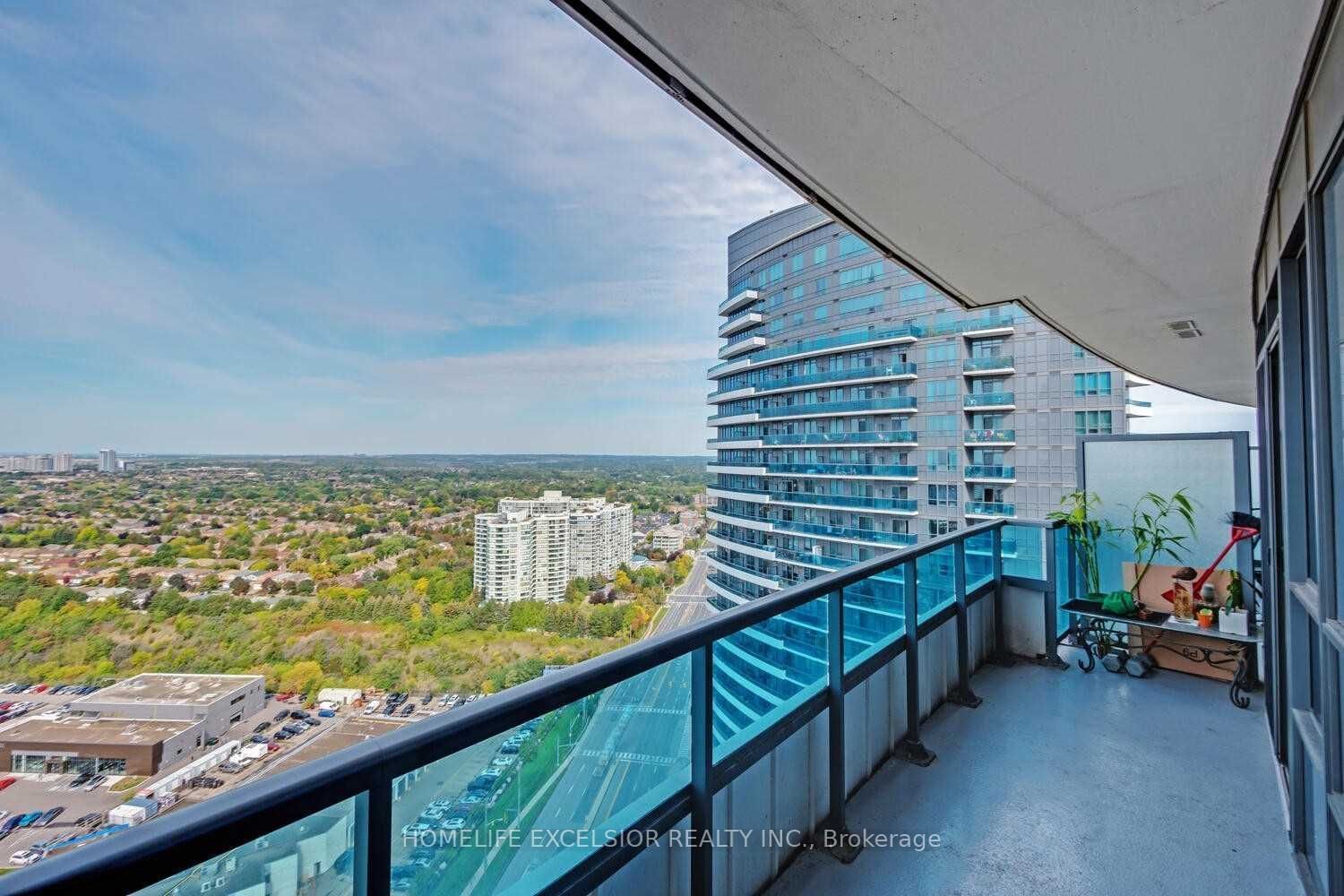 7161 Yonge St, unit 2523 for rent