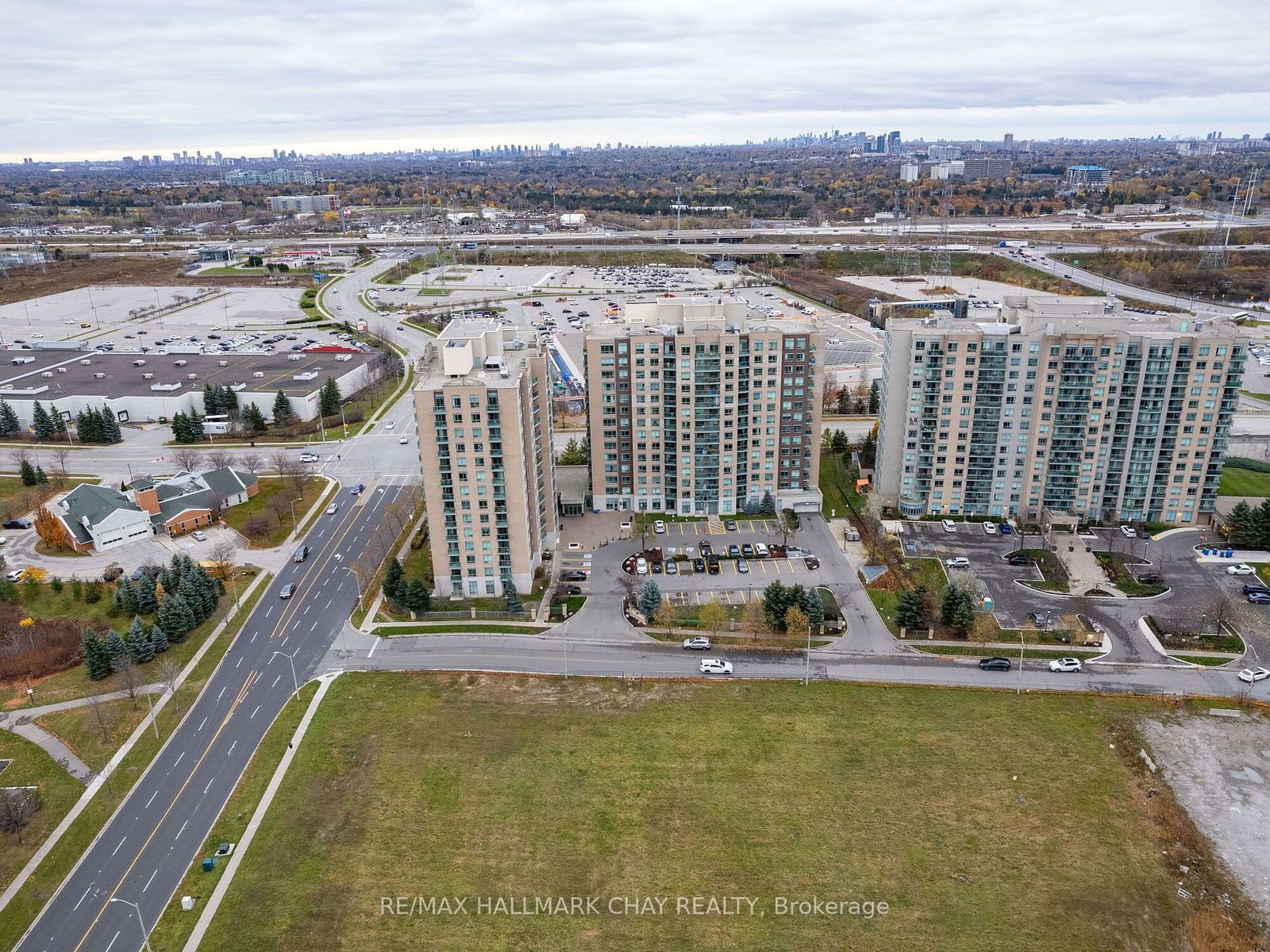 11 Oneida Cres, unit 406 for sale