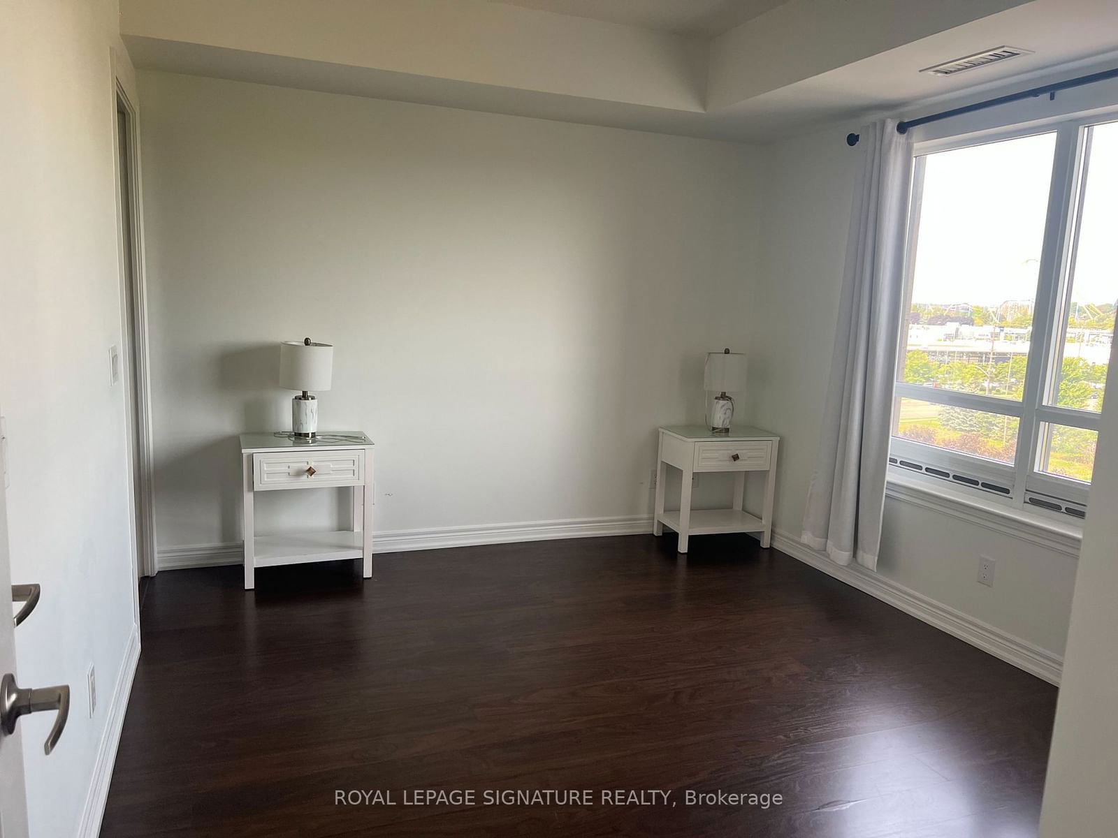 9245 Jane St, unit 701 for rent