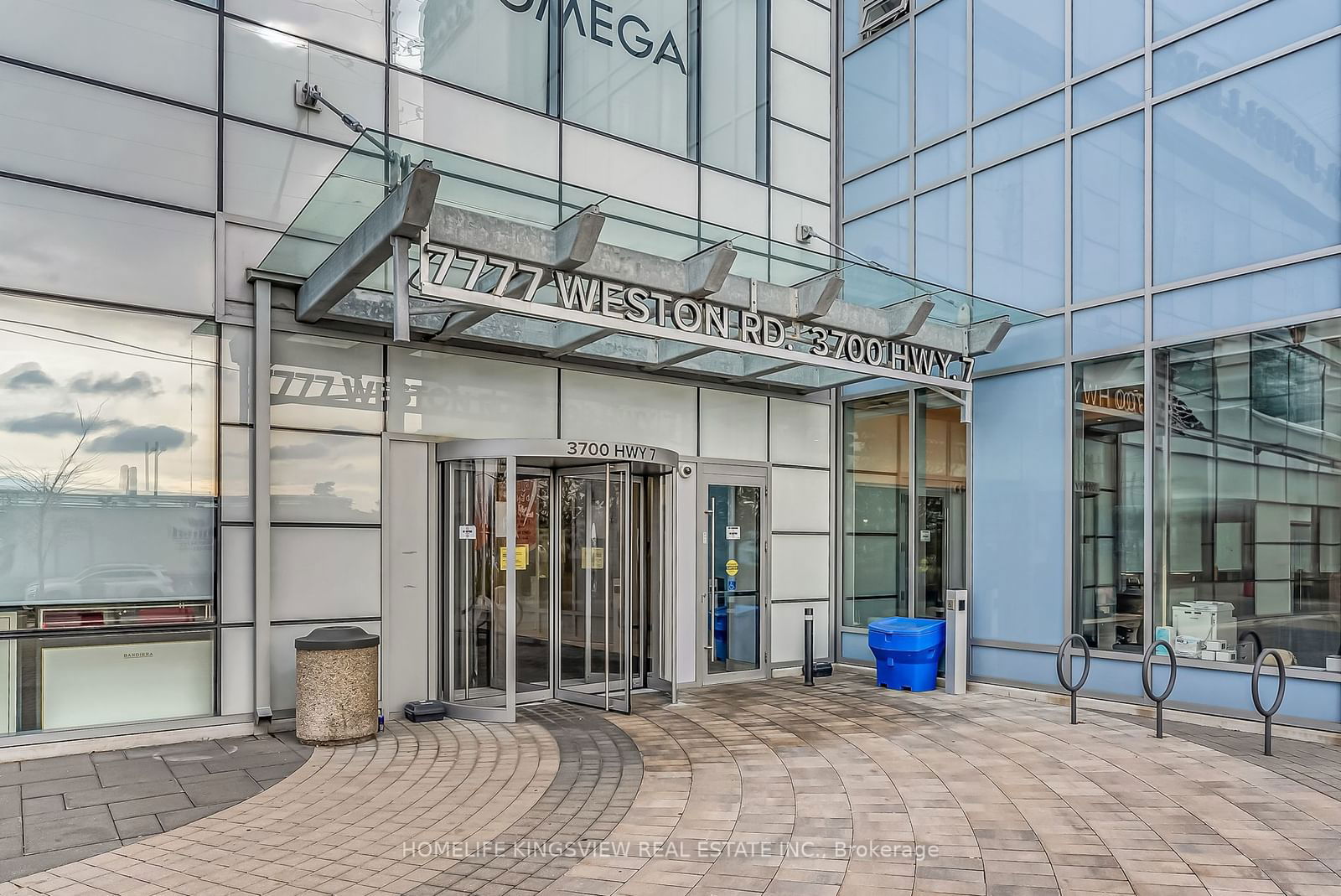 Centro Square Condominiums, Vaughan, Toronto