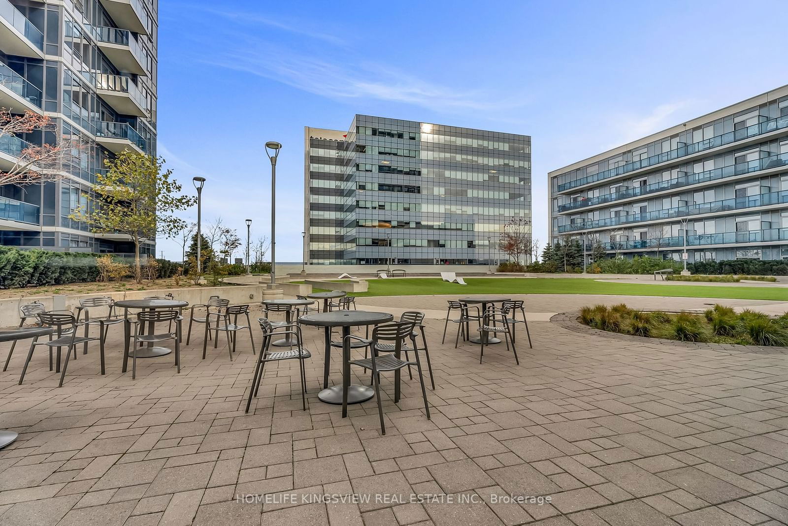 Centro Square Condominiums, Vaughan, Toronto