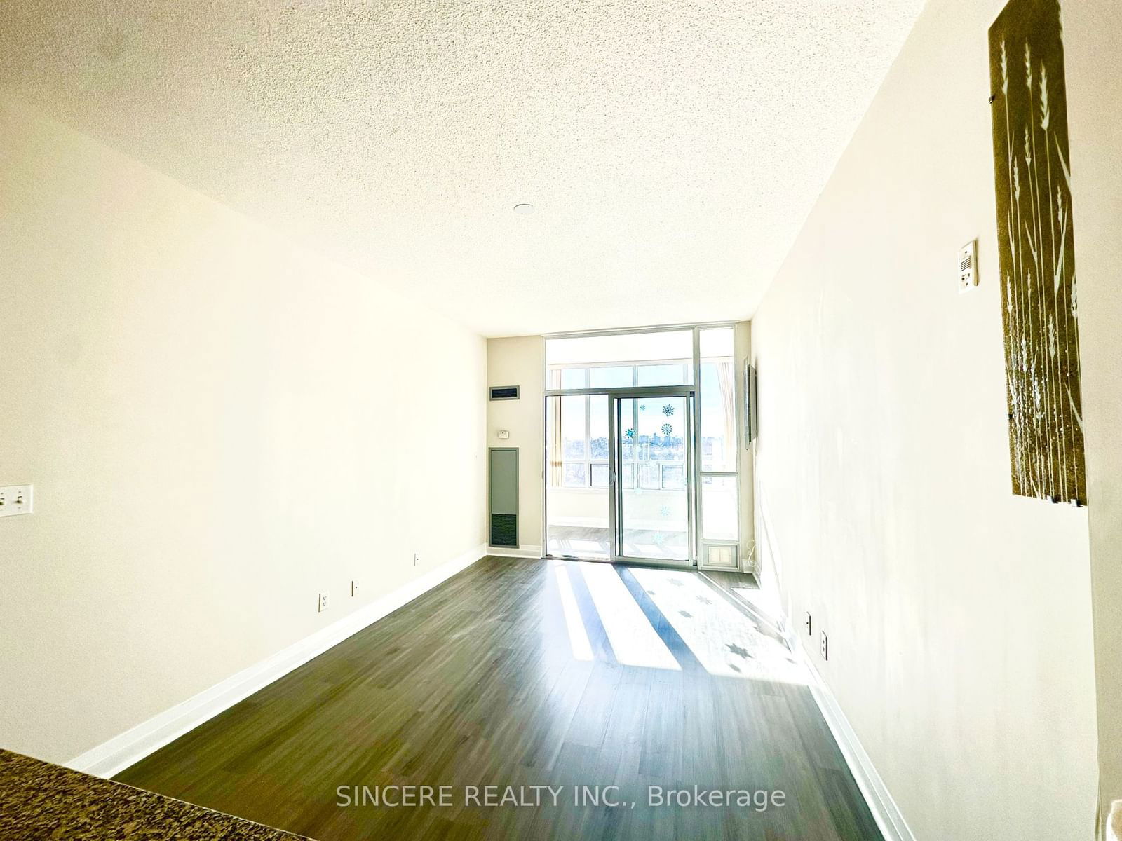 7373 Kennedy Rd, unit PH02 for rent