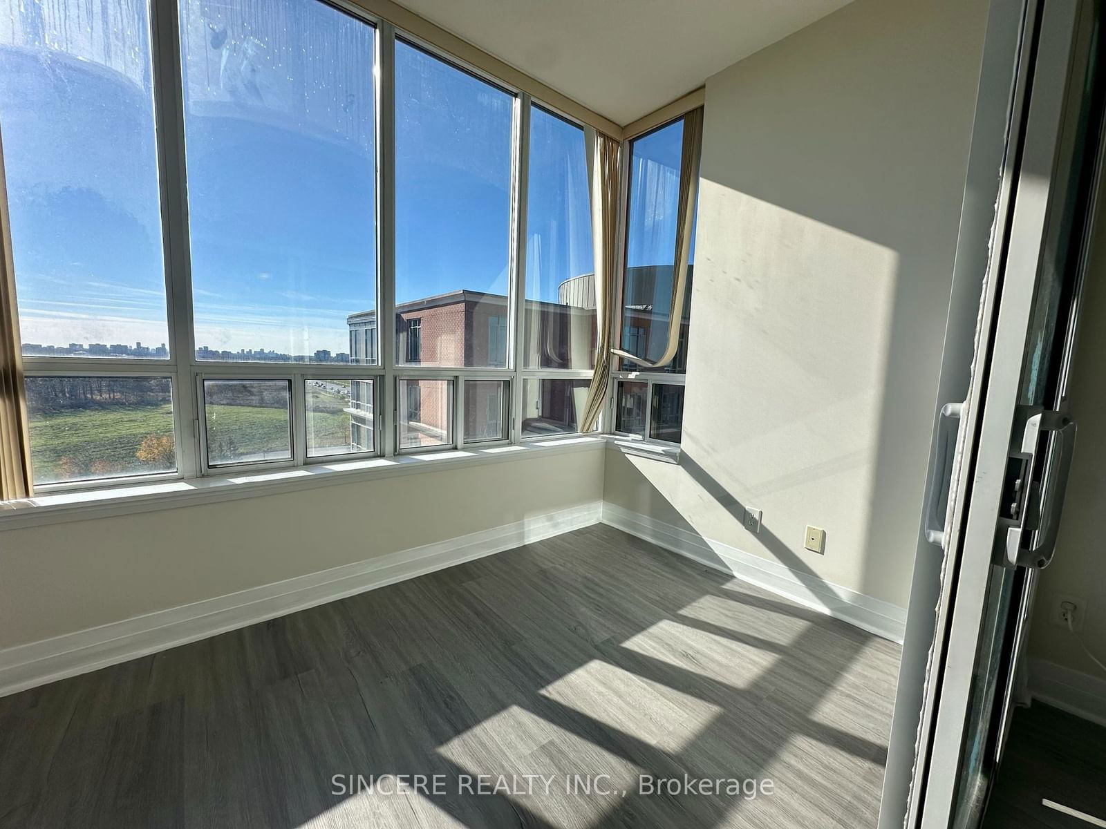 7373 Kennedy Rd, unit PH02 for rent