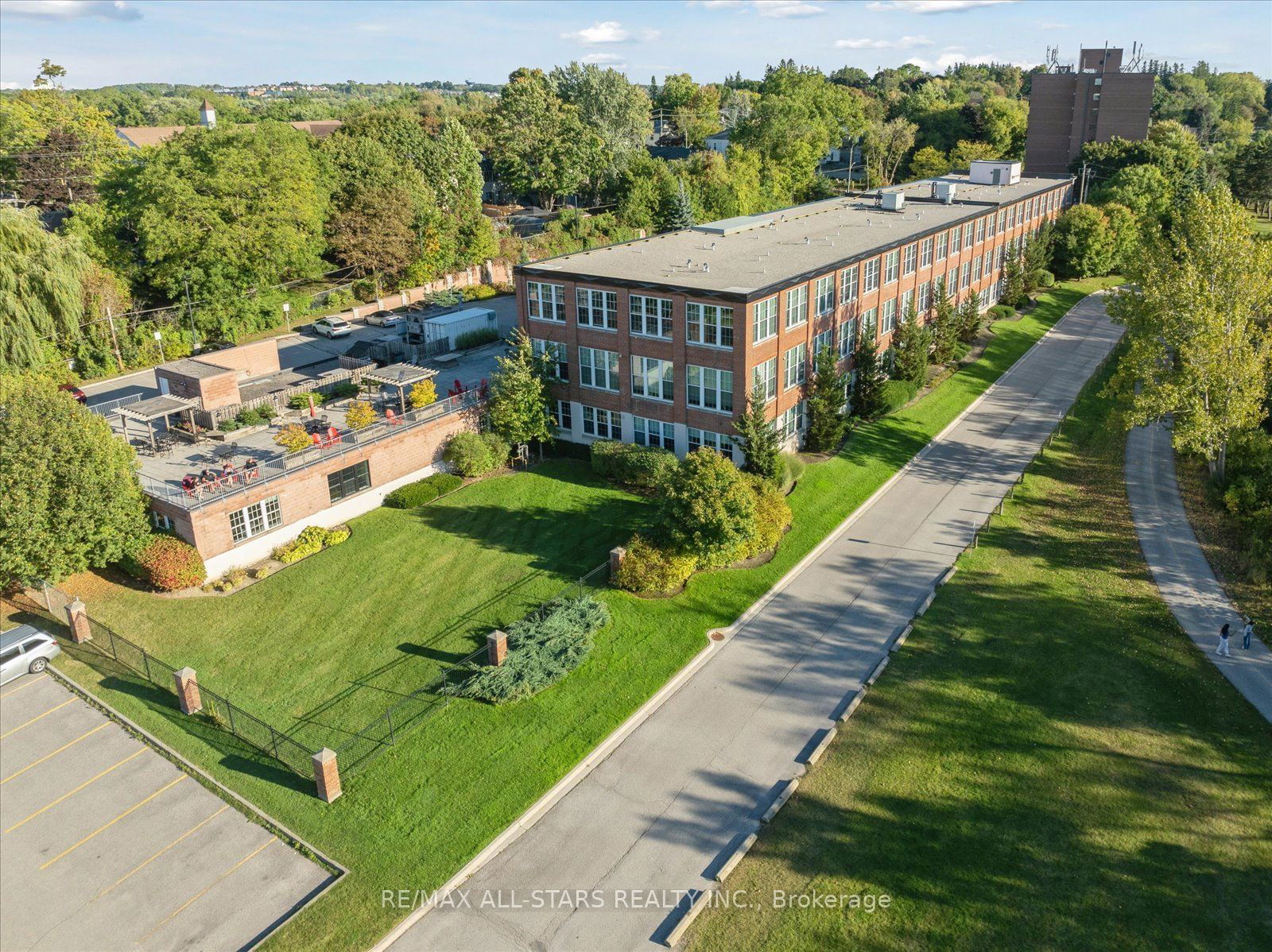 Specialty Lofts, Newmarket, Toronto