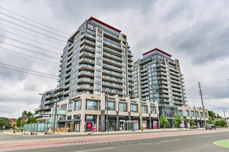 9088 Yonge St, unit 302 for rent